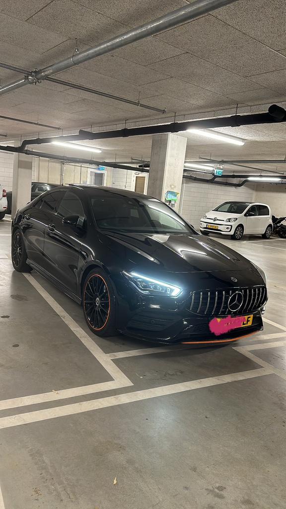 Mercedes-Benz CLA 200 orange edition 2019 Zwart, Auto's, Mercedes-Benz, CLA, 4 cilinders, Particulier, 1600 kg