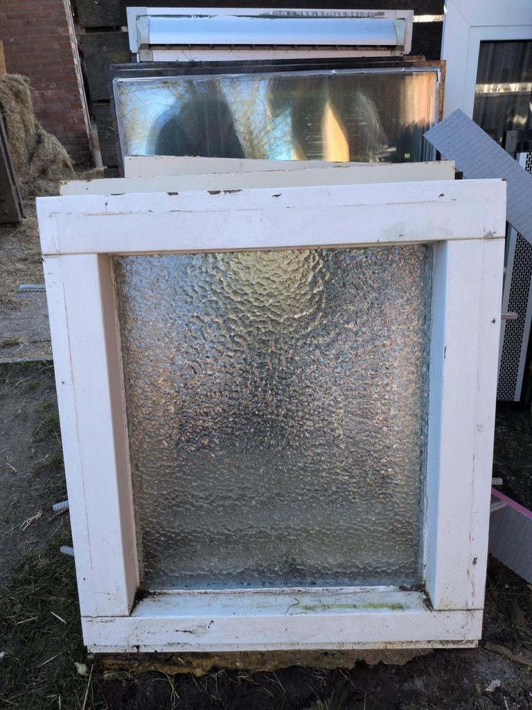 Hardhouten kozijn 56x64 cm - opknapper, Doe-het-zelf en Verbouw, Glas en Ramen, Ophalen