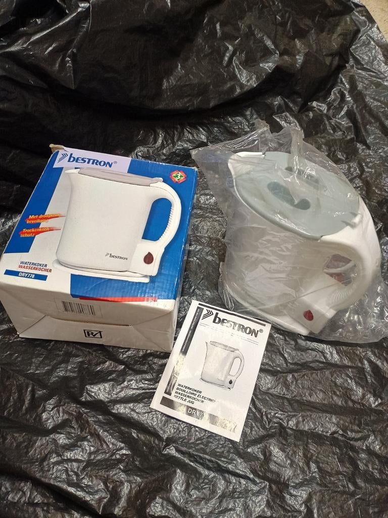Bestron waterkoker 1 liter - Slechts één vakantie gebruikt, Witgoed en Apparatuur, Waterkokers, 1 tot 2 liter, Ophalen of Verzenden