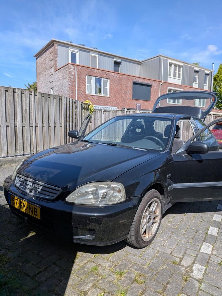 Honda Civic 1.5 FACELIFT D15Z6 vTec swap, Auto's, Honda, Voorwielaandrijving, 74 pk, 31 €/maand, 4 cilinders