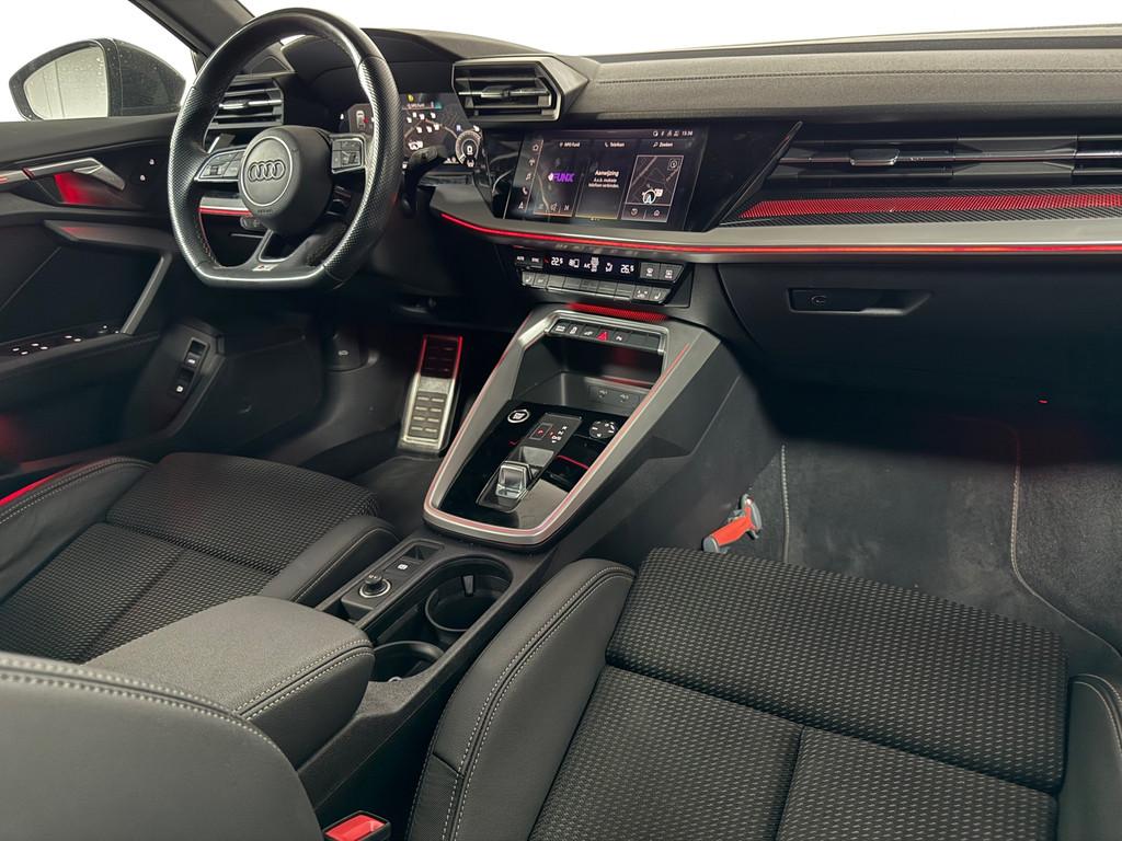 Audi A3 Sportback 40 TFSI e 3 x S-line ACC Pano Sfeer Camera, Gebruikt, 4 cilinders, Met garantie (alle), Leder en Stof