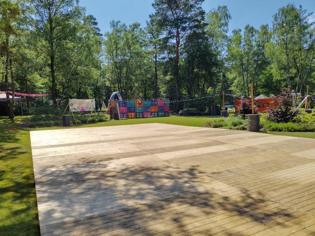 Tentvloeren vlondervloer te huur 2 euro per m2 afgehaald, Hobby en Vrije tijd, Feestartikelen | Verhuur, Ophalen of Verzenden