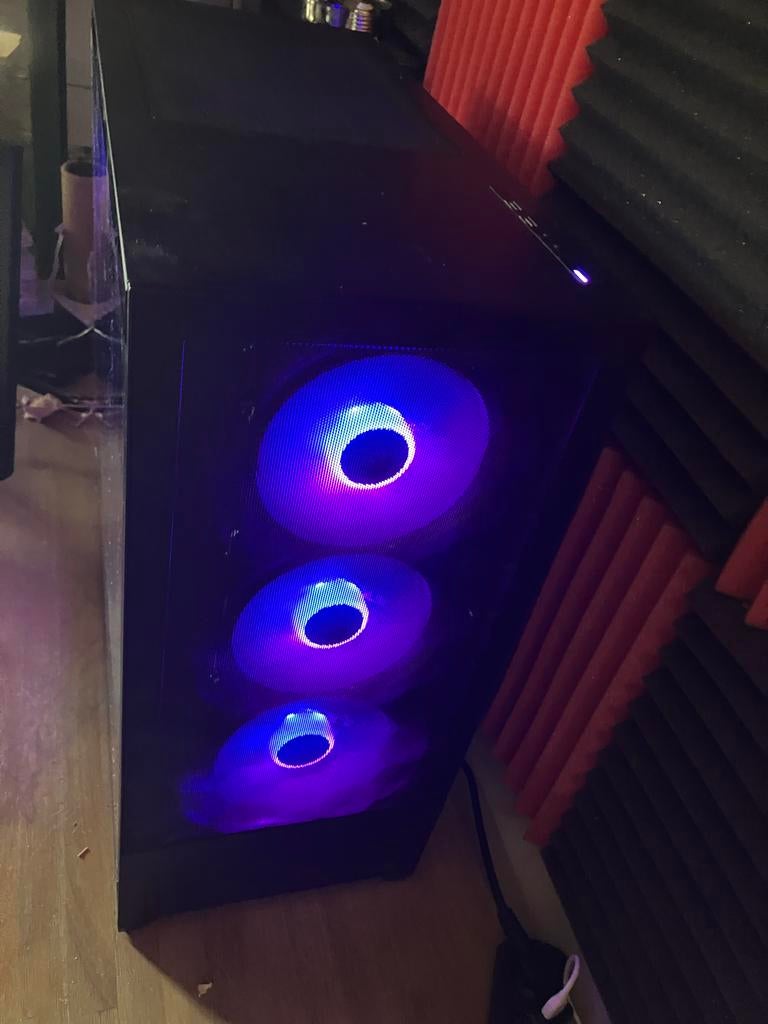 Krachtige Game PC: Ryzen 5 5600X, RTX 3050, 16GB RAM, Gebruikt, Ophalen of Verzenden, Gaming, HDD