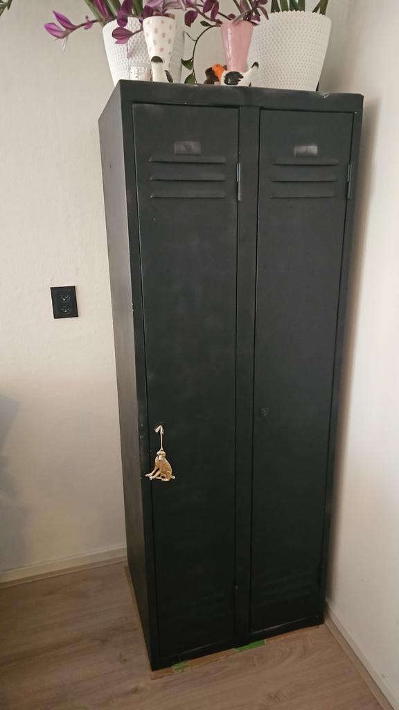 Metaal vintage dubbele locker kast wel gepimpt., Ophalen, Gebruikt