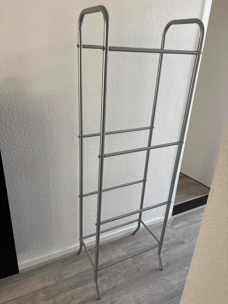 Grijs metalen krattenrek, Ophalen, Gebruikt