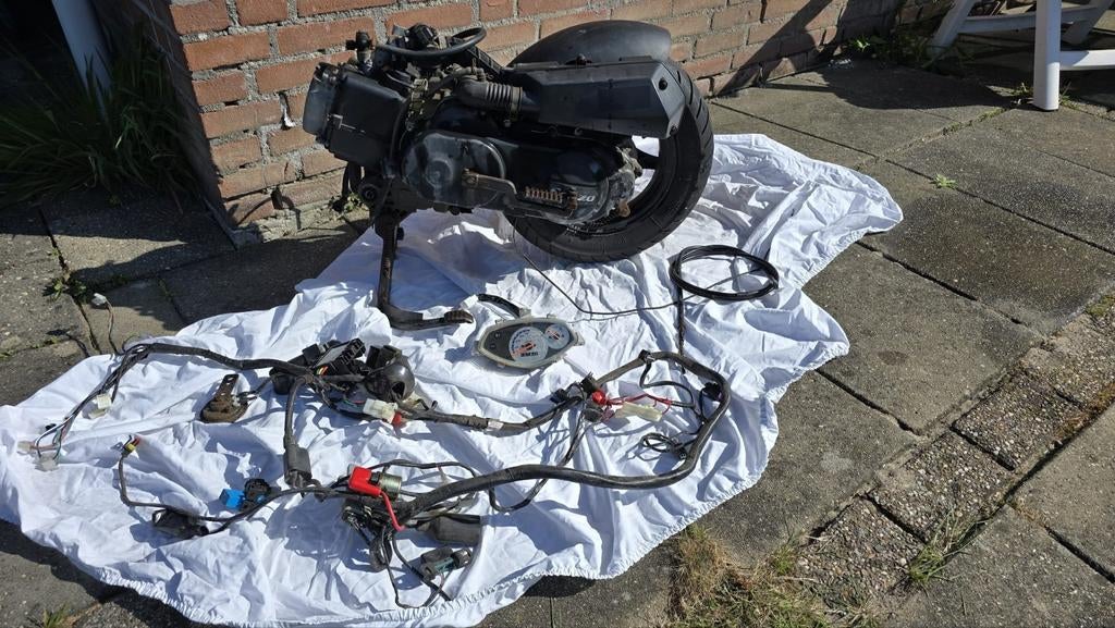 Goedlopend GY6 motorblok injectie met complete kabelboom, Fietsen en Brommers, Brommeronderdelen | Scooters, Ophalen of Verzenden