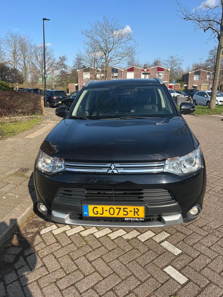 Mitsubishi Outlander 2.0 Phev 4WD CVT 5P 2015 Zwart, Auto's, 1998 cc, Outlander, Zwart, Vierwielaandrijving