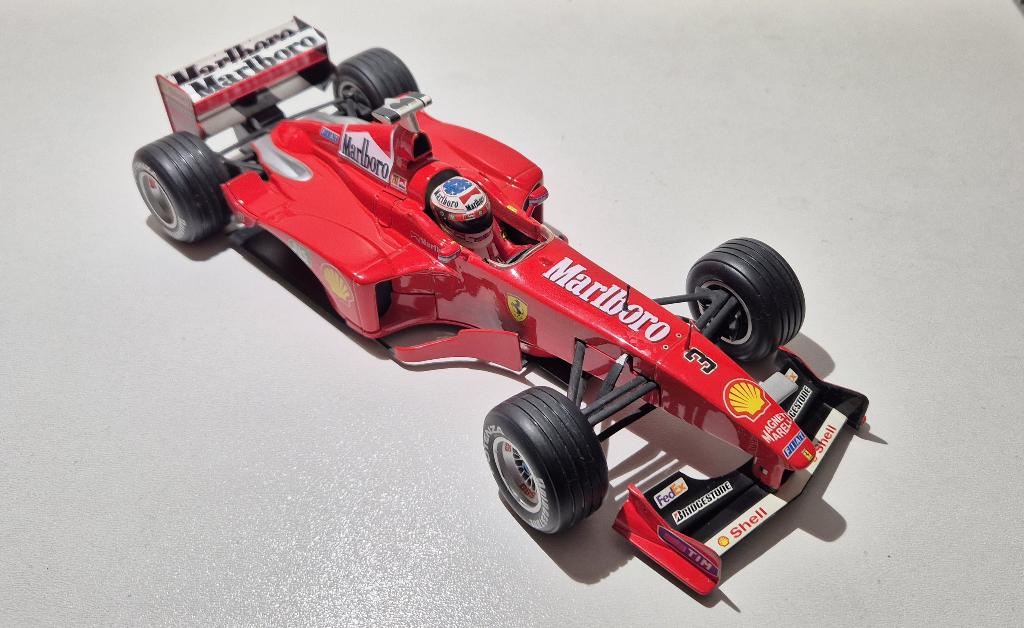 Ferrari F399 Michael Schumacher Marlboro 1/18, Hobby en Vrije tijd, Modelauto's | 1:18, Ophalen of Verzenden, Zo goed als nieuw