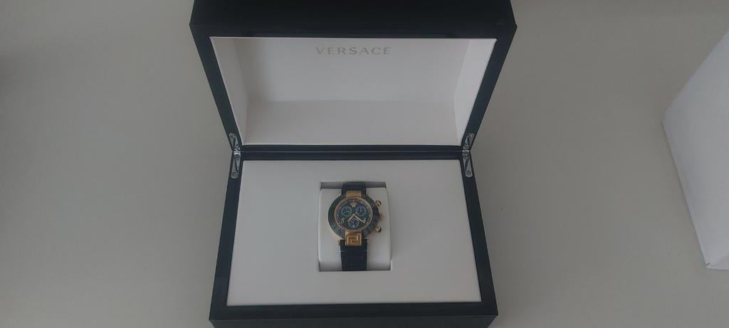 Versace horloge - Stijlvol en Tijdloos Design, Overige merken, Polshorloge, Overige materialen, Ophalen of Verzenden