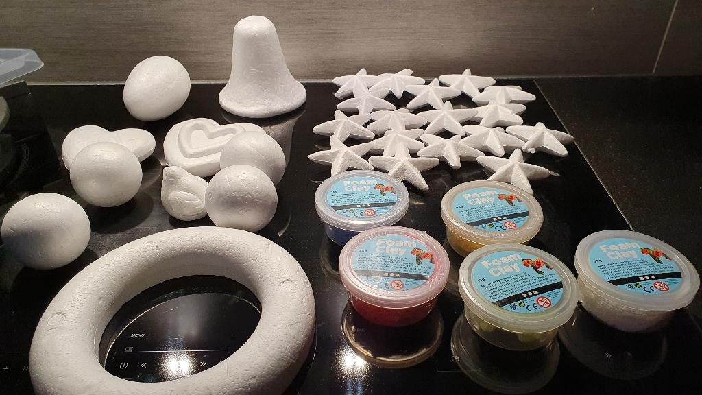 Foam Clay klei styropor piepschuim figuren rood blauw geel, Nieuw, Ophalen of Verzenden, Overige materialen, Overige merken