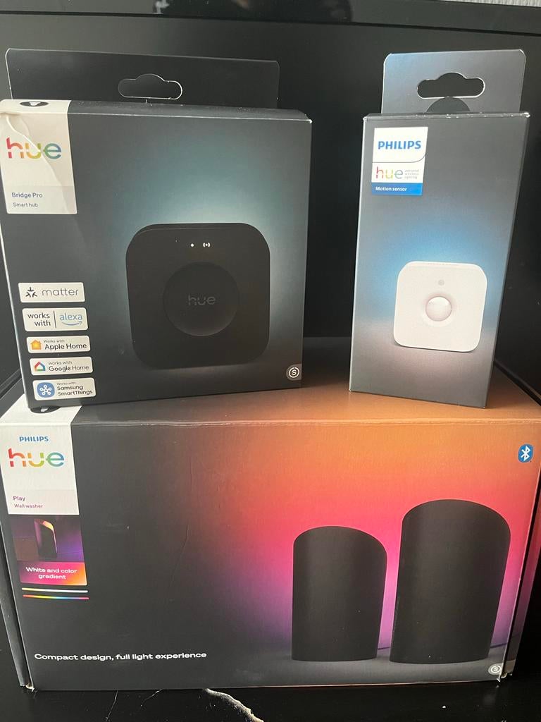 Philips Hue set: 2 Wall Washers, Bridge pro, motion sensor, Huis en Inrichting, Ophalen of Verzenden, Nieuw