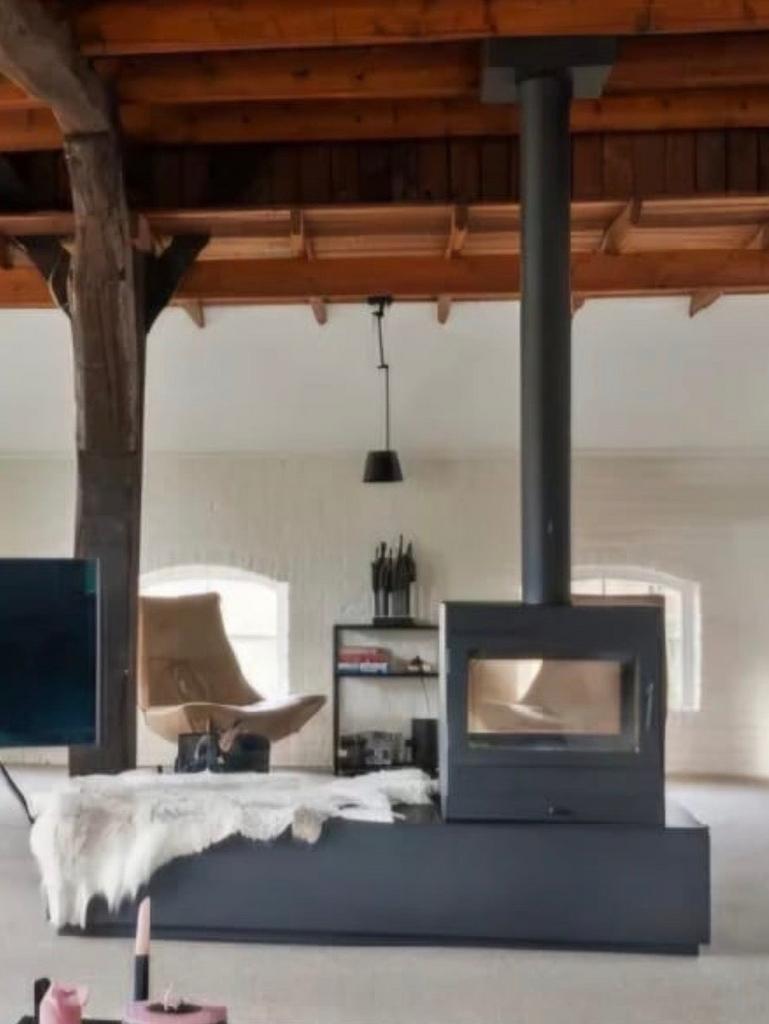 Houtkachel (doorkijk) met plateau, Ophalen, Zo goed als nieuw