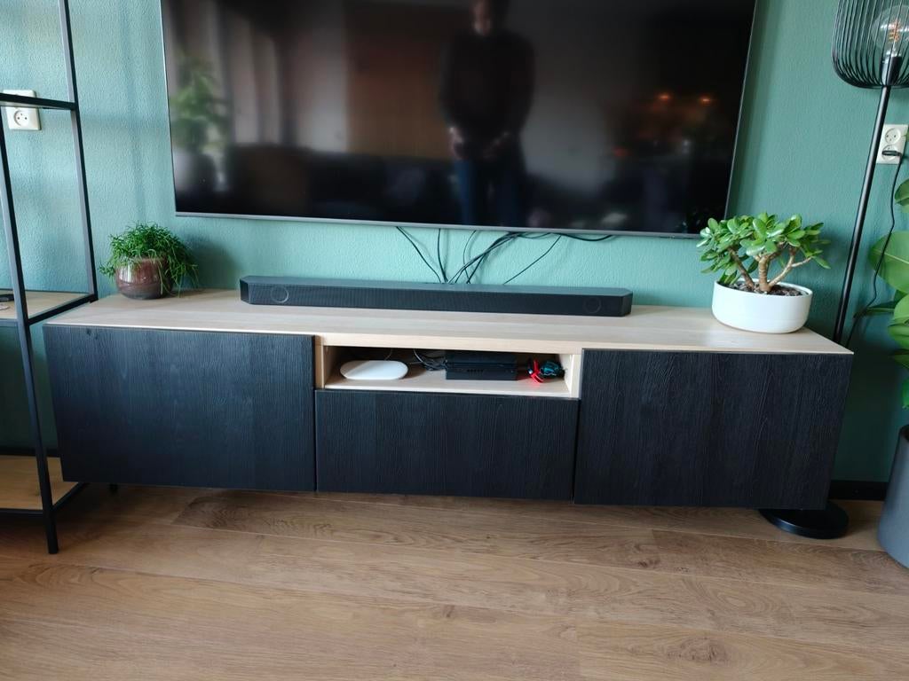 IKEA Besta tv meubel met 2 zwarte deuren en open vak, Ophalen, Overige materialen, Gebruikt, 150 tot 200 cm