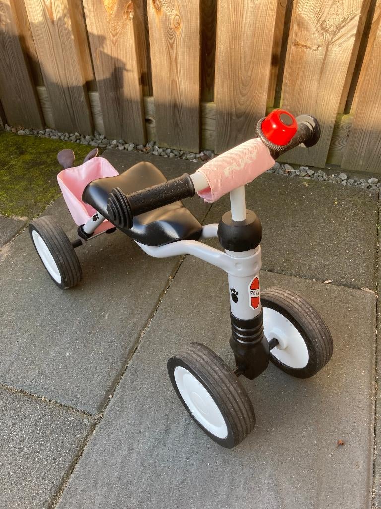 Puky Wutsch loopfiets zilver/roze, Kinderen en Baby's, Speelgoed | Buiten | Voertuigen en Loopfietsen, Ophalen, Zo goed als nieuw