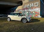 Mini (r56) 1.6 75pk 2011 Wit - volleer - nieuwe APK - beurt, Auto's, Mini, Voorwielaandrijving, Euro 5, Wit, Bedrijf