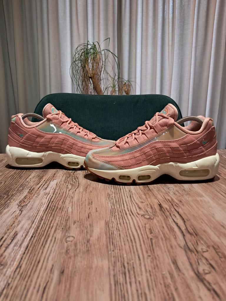 Nike Air Max 95 'Red Stardust' Size 37,5, Overige kleuren, Nike, Ophalen of Verzenden, Sneakers of Gympen