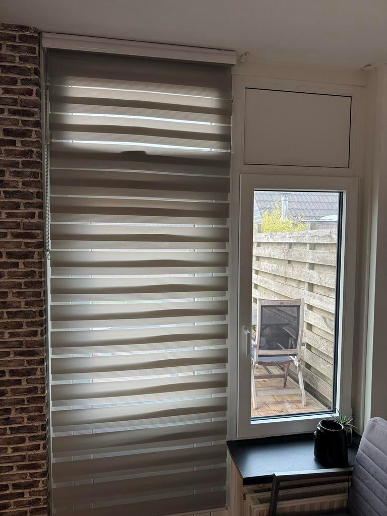 Twee rolgordijnen, beige/grijs, Ophalen, 200 cm of meer, Beige, 50 tot 100 cm