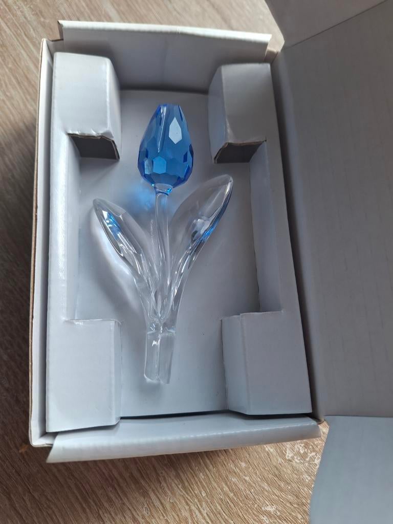 Swarovski in doosje. Blauwe tulp, Verzamelen, Ophalen of Verzenden, Gebruikt, Figuurtje