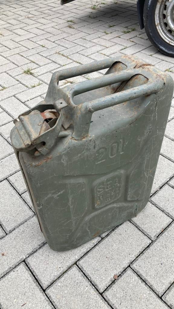 Oude jerrycan 20L, Ophalen of Verzenden, Gebruikt, Universele onderdelen