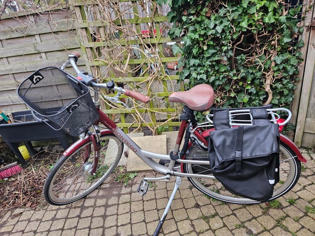 Nette Montego damesfiets met 8 versnellingen en fietstassen, Ophalen, Gebruikt, Montego, Versnellingen