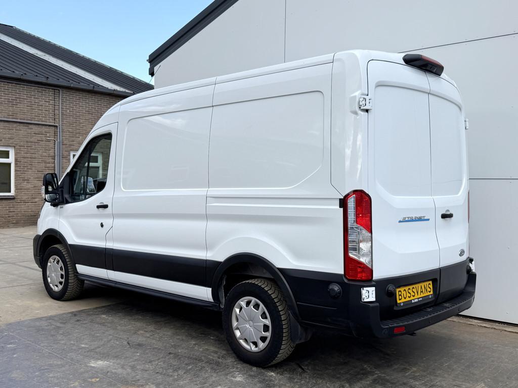 Ford E-Transit 68kWh 184PK L2H2 317km WLTP 95,7% (SOH) BEV S, Automaat, Gebruikt, Zwart, 2593 kg