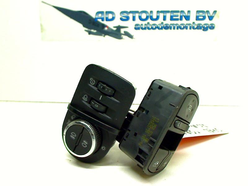 Raamschakelaar Links Voor + LICHT Opel Corsa D 13258521AA, Gebruikt, Bahnhofsplatz, Rüsselsheim am Main 65423, , Duitsland, Opel
