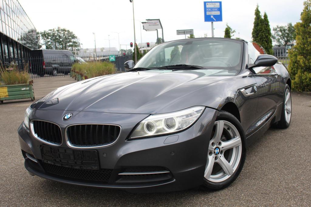 BMW Z4 Roadster sDrive20i Executive 6-bak 1 OWNER! FULL SERV, Auto's, Voorwielaandrijving, Gebruikt, 1370 kg, Cabriolet
