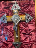 Ingelijst kruisbeeld met Christusfiguur, Ophalen of Verzenden