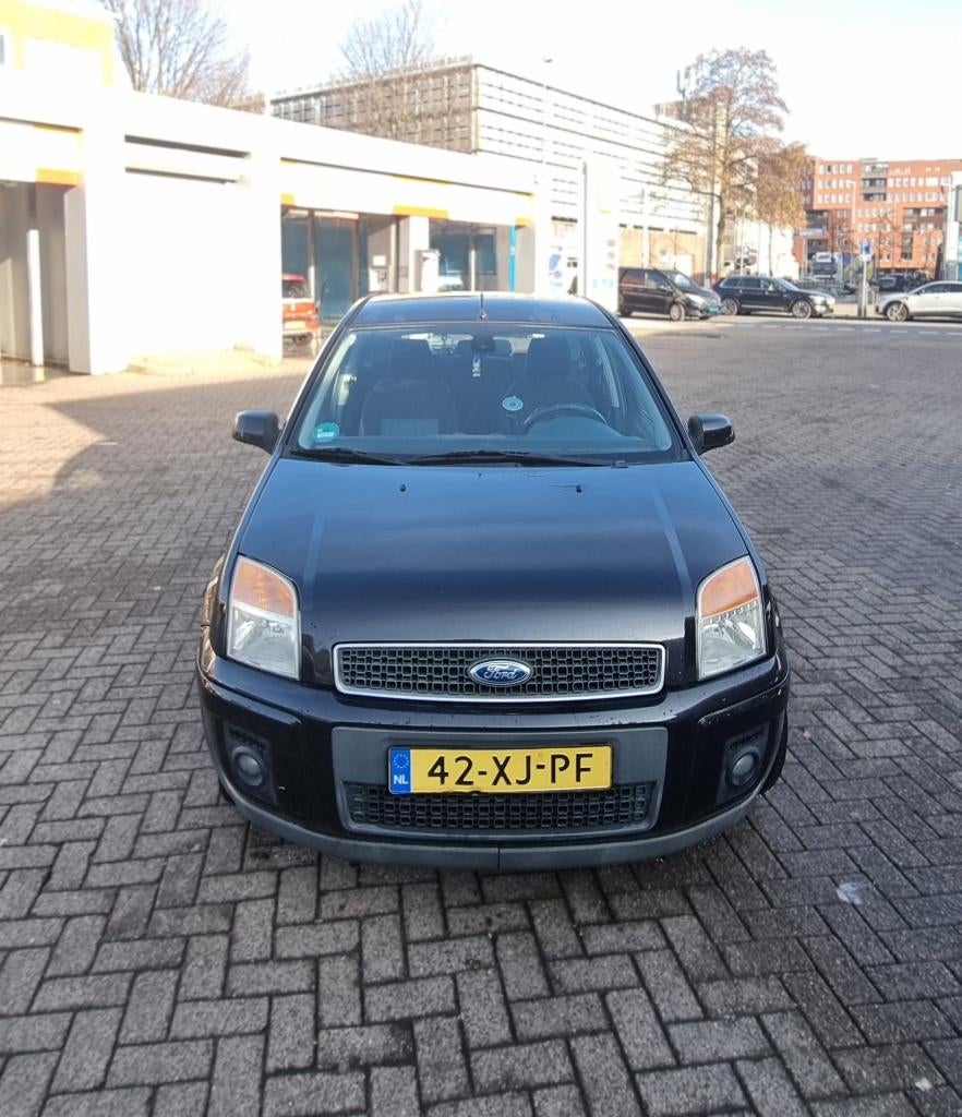 Ford Fusion 1.6-16V Automaat 2007 APK 2027 NAP Zwart, Auto's, 1596 cc, 1064 kg, Origineel Nederlands, Grijs