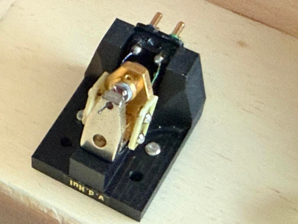 Van den hul black crimson mc element, Info@vandenhul.nl, Van den hul, Zo goed als nieuw, Van del hul