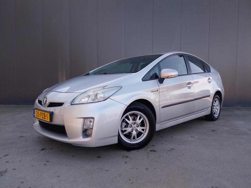 Toyota Prius 1.8 Comfort HUD NAVI CRUISE ECC (bj 2011), Gebruikt, 4 cilinders, Bedrijf, 26 km/l