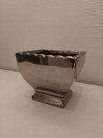 Grijze zilverkleurig vierkante bloempot, Overige kleuren, Aardewerk of Porselein, Ophalen of Verzenden, Zo goed als nieuw