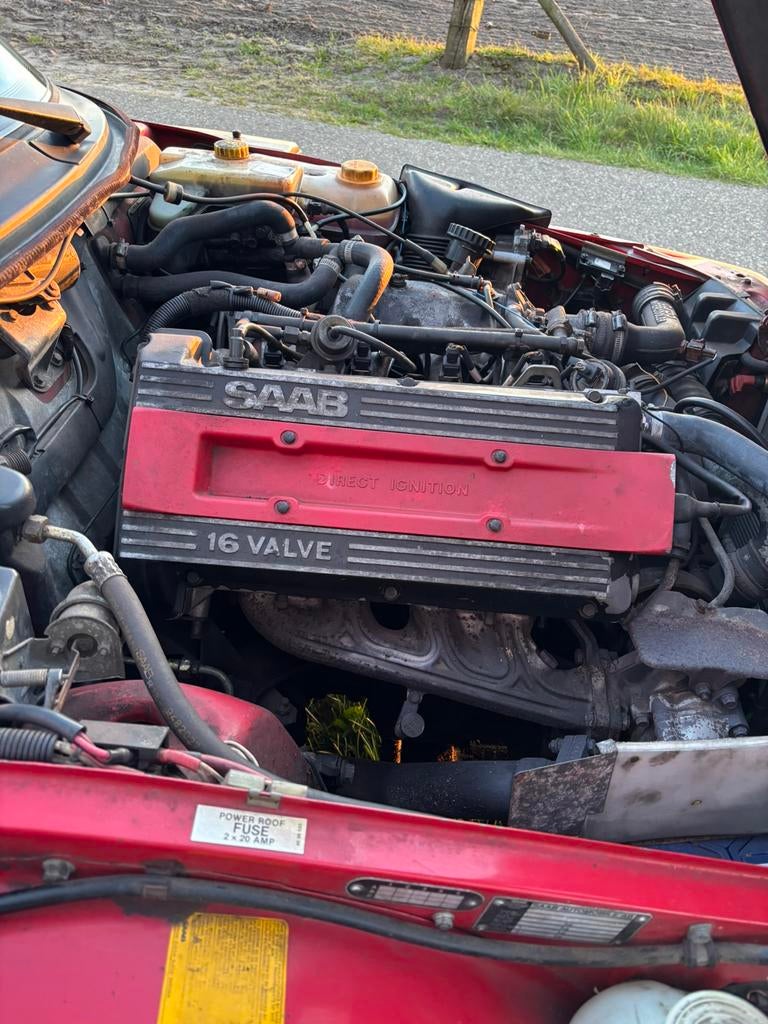 Saab 900