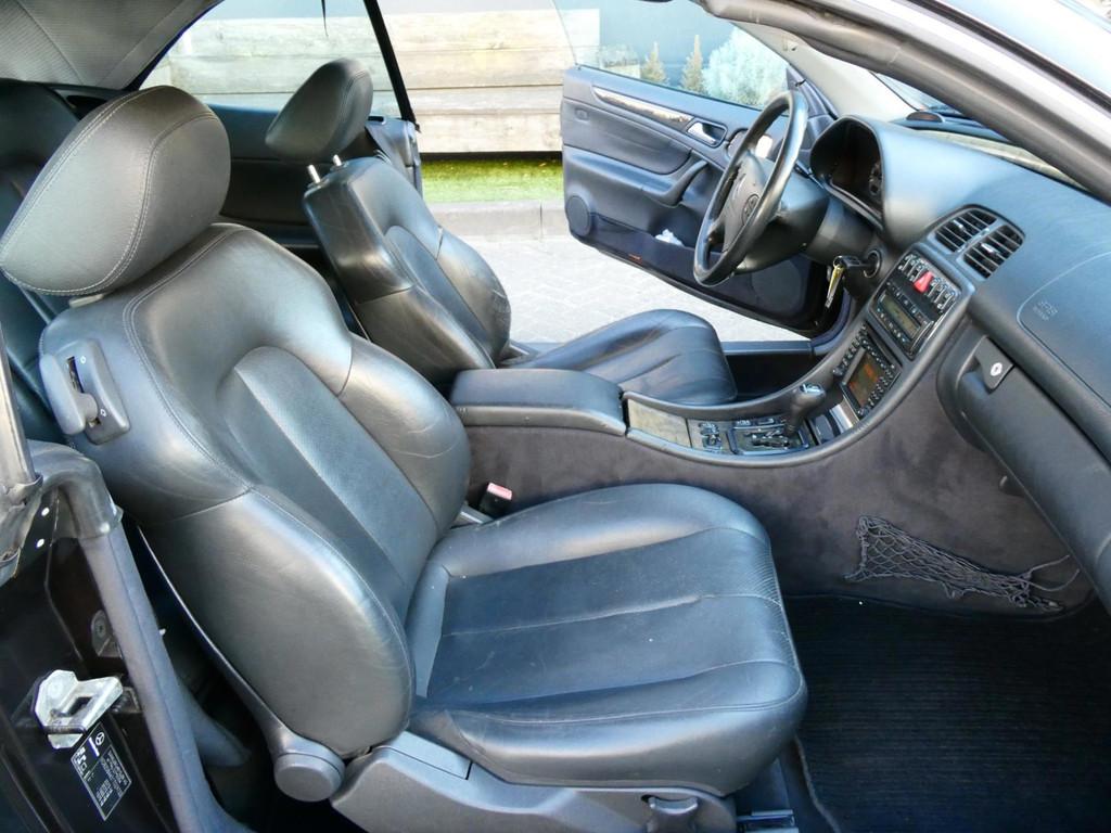 Mercedes-Benz CLK-klasse Cabrio 320 Automaat Leder LEES TEKS, Auto's, Mercedes-Benz, Stoelverwarming, Achterwielaandrijving, Gebruikt