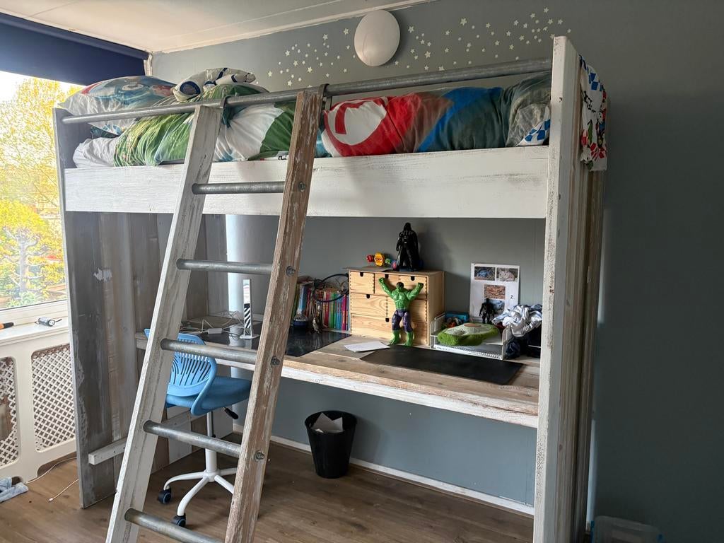 Steigerhouten hoogslaper met bureau en losse trap, Ophalen, 85 tot 100 cm, Gebruikt, Hoogslaper of Stapelbed