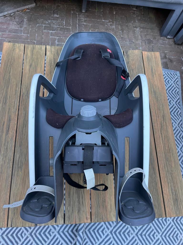 Hamax fietsstoeltje achter - Zo goed als nieuw, Fietsen en Brommers, Achterzitje, Voetsteuntjes, 22 t/m 36 kg, Ophalen of Verzenden