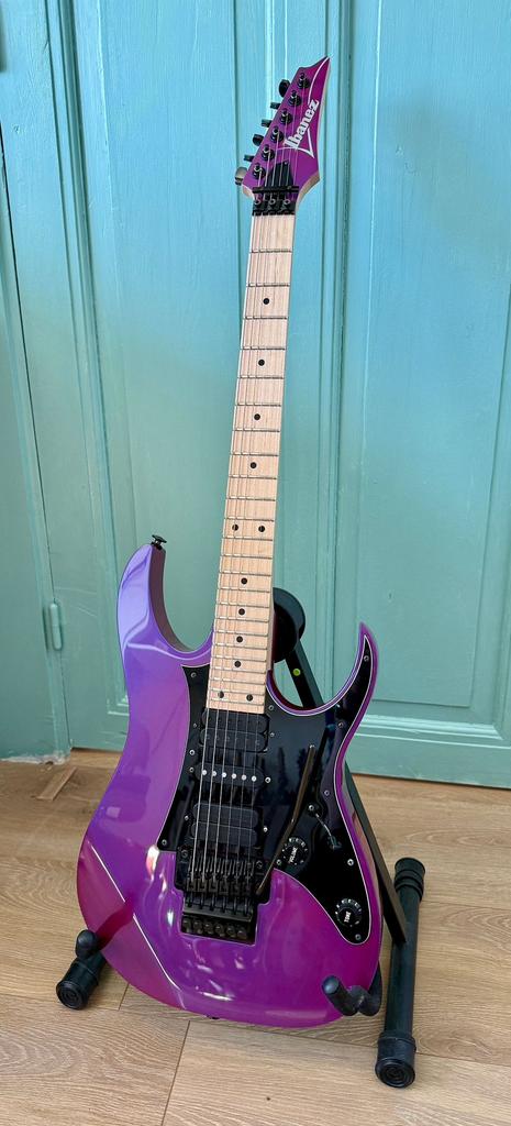 Ibanez RG550 Genesis (Neon Purple) met D Activator X Rails, Ophalen of Verzenden, Gebruikt, Solid body, Ibanez