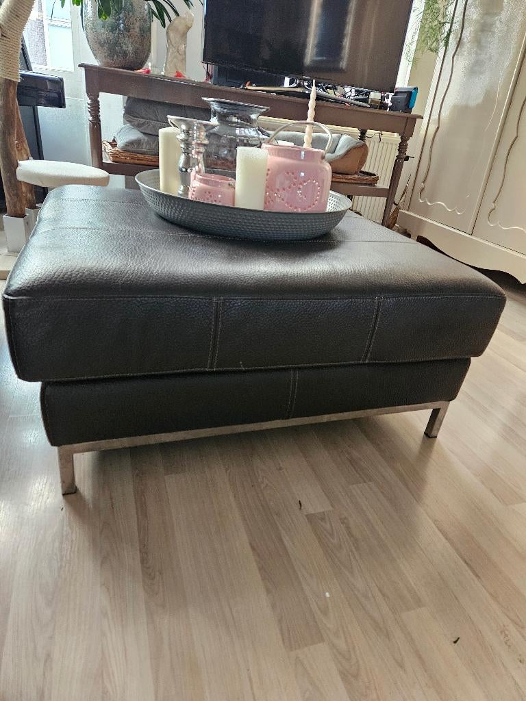 Hocker/poef, Ophalen, Gebruikt, Vierkant, Leer