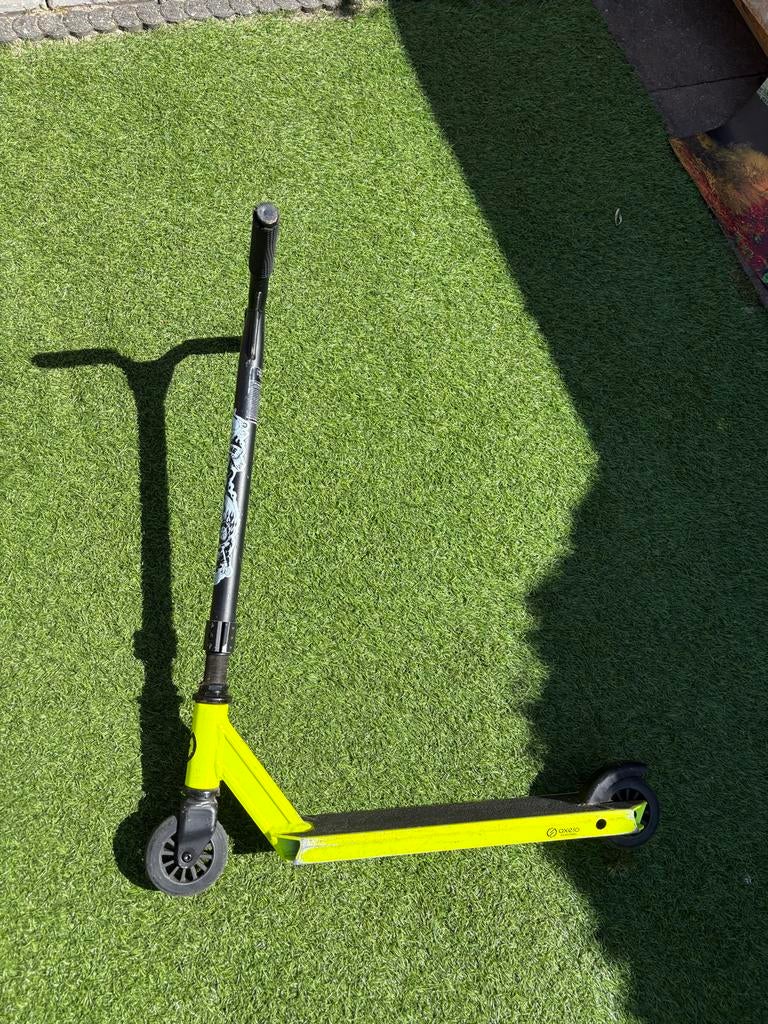 Stuntstep Oxelo MF One geel/zwart, Fietsen en Brommers, Steps, Ophalen, Gebruikt, Gewone step