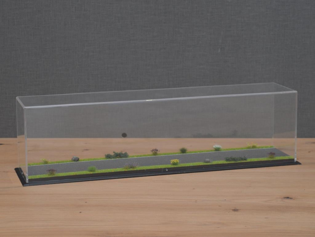 Dioramavitrine trekker+trailer, Asfalt (42x9x11cm), Hobby en Vrije tijd, Modelauto's | 1:50, Nieuw, Bus of Vrachtwagen, Tekno