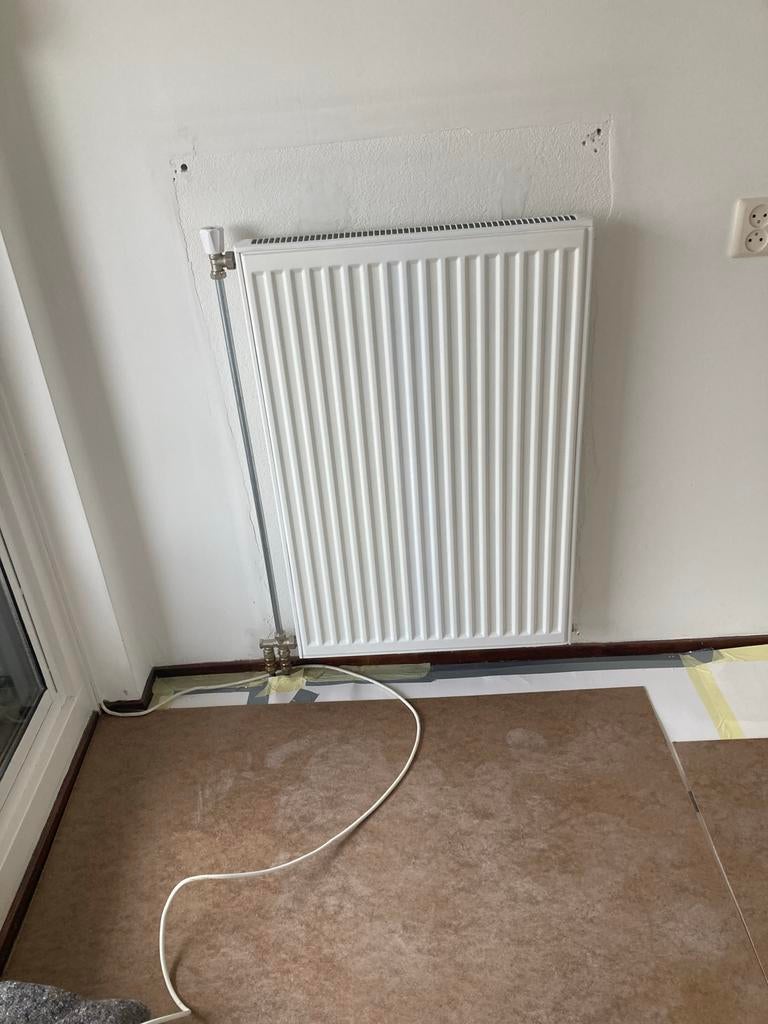 Witte paneelradiator, gebruikt, Doe-het-zelf en Verbouw, Verwarming en Radiatoren, Ophalen, Radiator, 60 tot 150 cm, 80 cm of meer