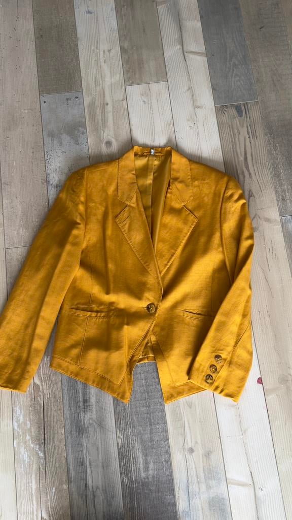 Mooi blazer in maat 38, Kleding | Dames, Jasjes, Kostuums en Pakken, Ophalen of Verzenden, Zo goed als nieuw, Maat 38/40 (M), Jasje