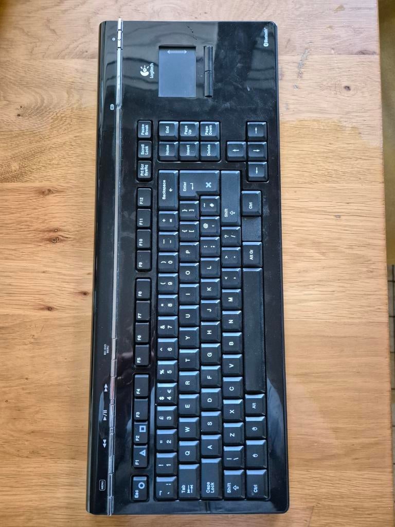 Logitech Bluetooth Toetsenbord - X-X5A77, Computers en Software, Toetsenborden, Gebruikt, Multimediatoetsen, Logitech, Ophalen of Verzenden
