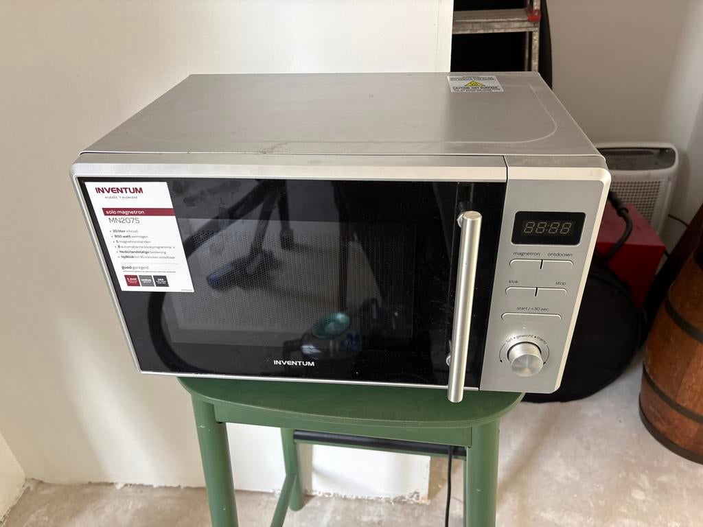 Inventum solo magnetron MN207S, Witgoed en Apparatuur, Magnetrons, Ophalen, Draaiplateau, Magnetron, Zo goed als nieuw