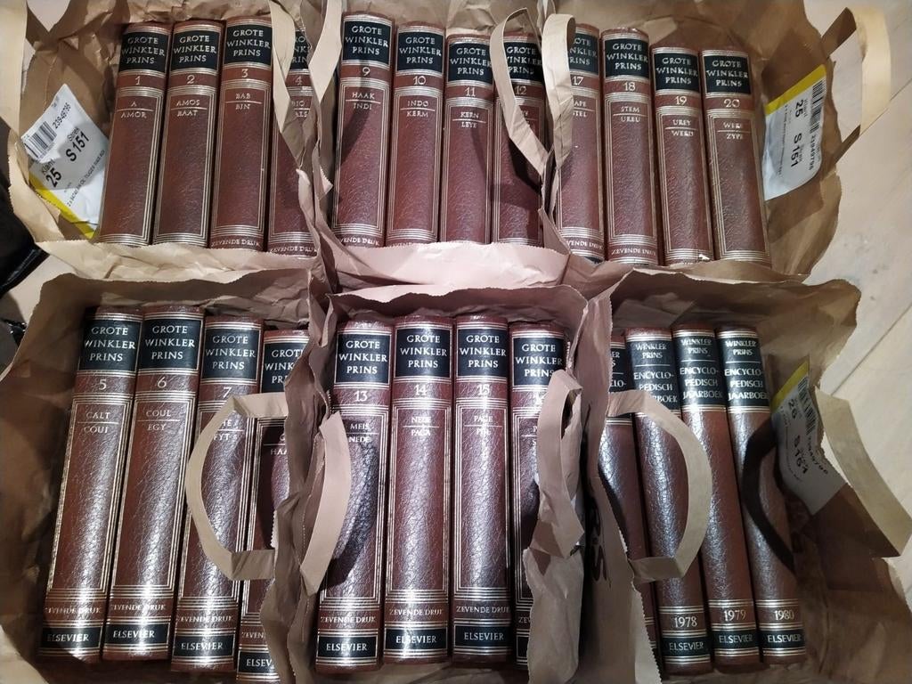 Winkler Prins encyclopedieën + 4 jaarboeken, Boeken, Ophalen, Algemeen