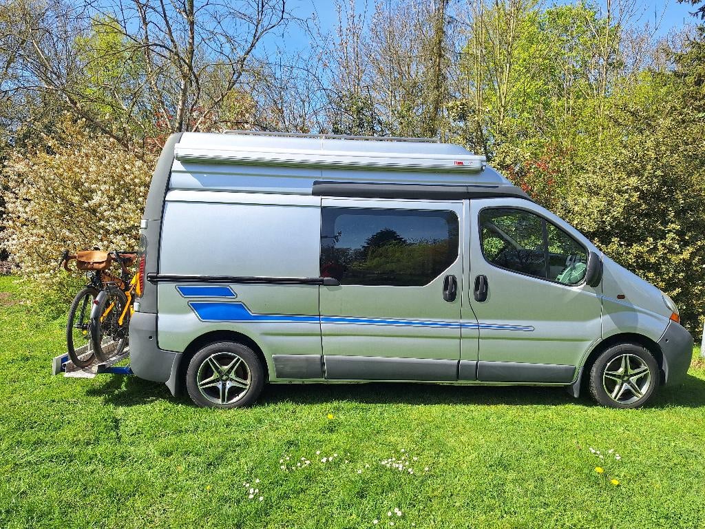 Camperbus Renault Trafic 1200 L2H2, Overige merken, Buscamper of Camperbus, Afzuigkap, 7 tot 12 maanden geleden