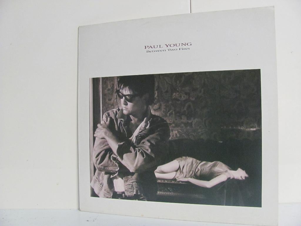 paul young-between two fires, 1980 - 1989, Ophalen of Verzenden, Zo goed als nieuw, 12 inch