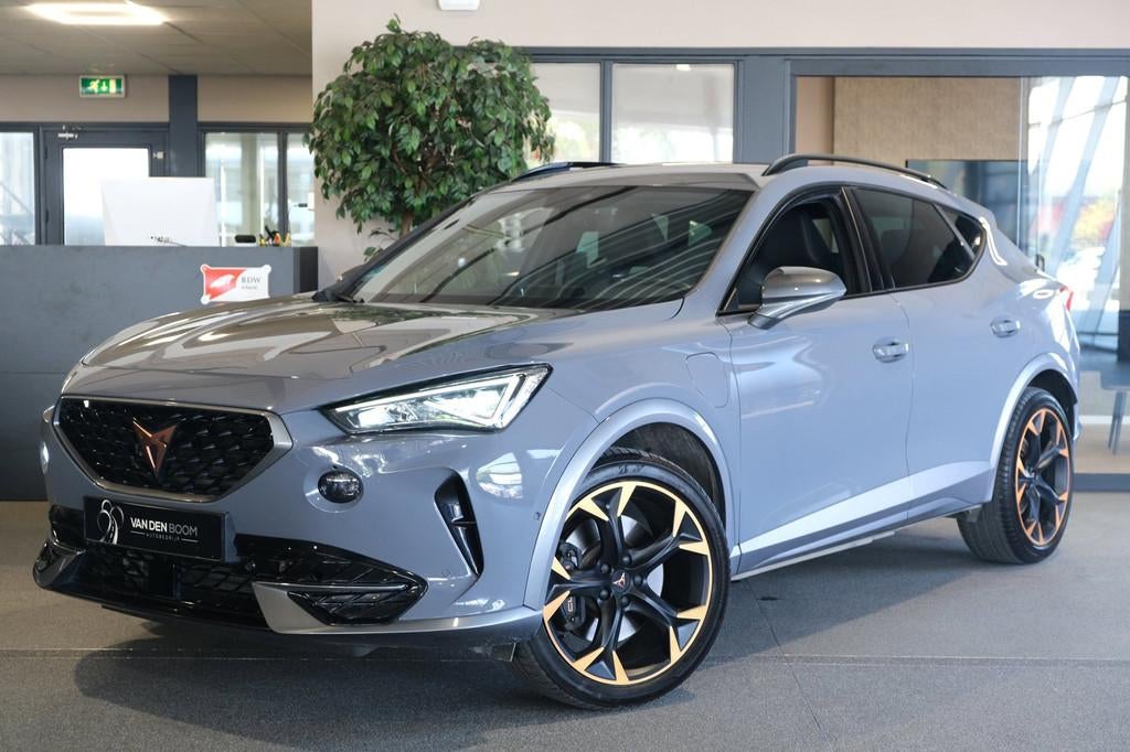 CUPRA Formentor 1.4 e-Hybrid VZ Copper 245PK Trekhaak Cam Na, Gebruikt, Zwart, 4 cilinders, Formentor