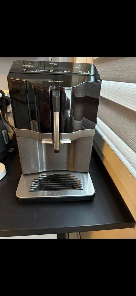 Siemens EQ.300 volautomatische koffiemachine, Witgoed en Apparatuur, Koffiezetapparaten, Ophalen, Zo goed als nieuw, Koffiemachine