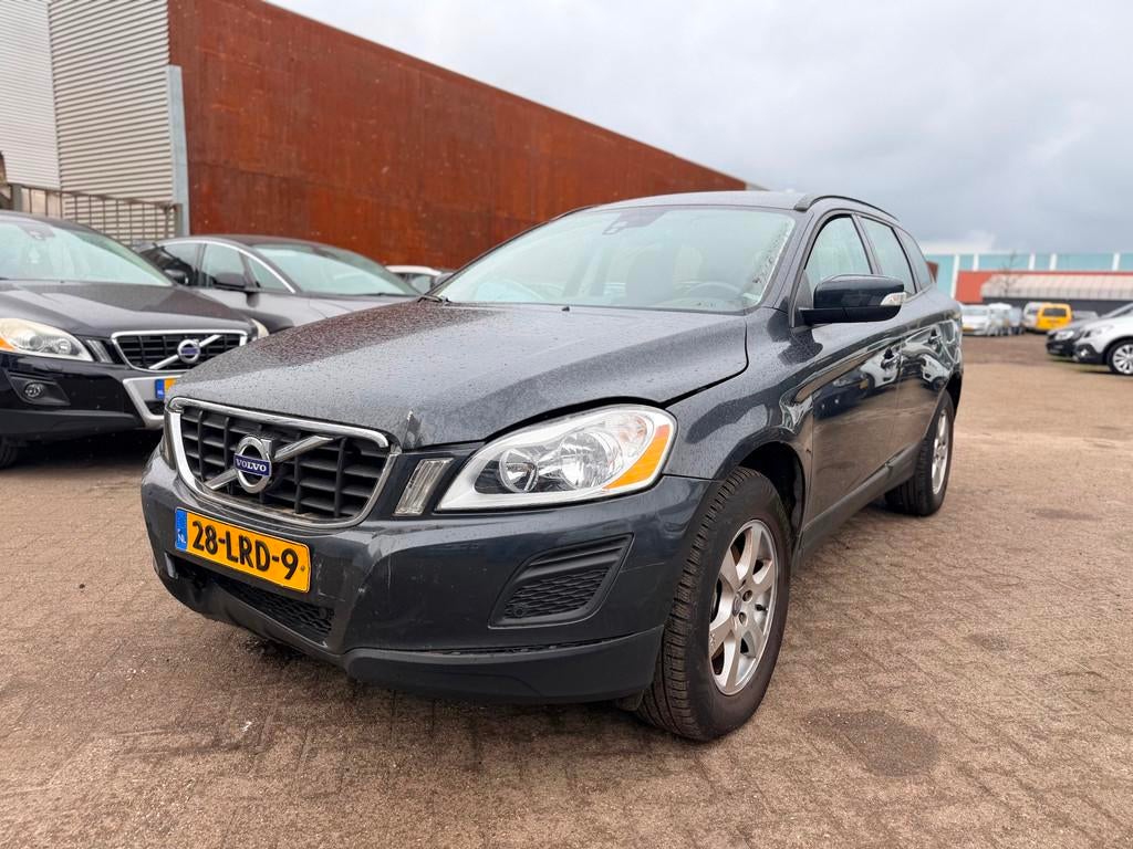 Volvo XC60 2.0 D3 Kinetic, Voorwielaandrijving, Euro 5, Gebruikt, 1984 cc